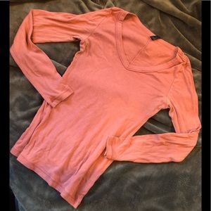 V-Neck long sleeve t-shirt